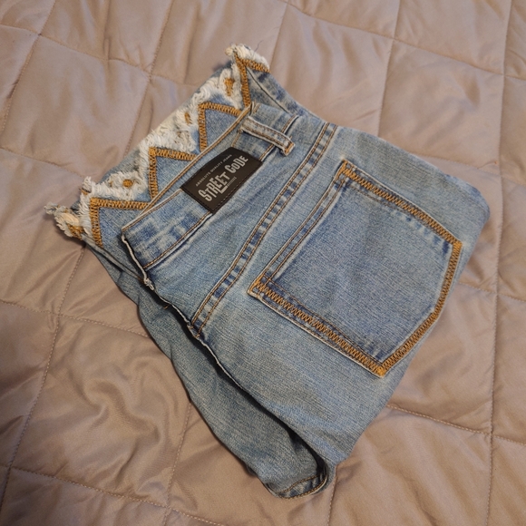 Street Code Rare Vintage Style Blue Jeans - Picture 4 of 9